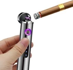 Allkinds Oplaadbare Elektrische Aansteker - USB Plasma Aansteker - Duurzaam - Windbestendig - Zwart 11 Allkinds Oplaadbare Elektrische Aansteker - USB Plasma Aansteker - Duurzaam - Windbestendig - Zwart -Merkloos Winkel 1200x1161