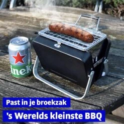Merkloos Winkel 29 Mikamax Draagbare Mini BBQ - Barbecue - 's Werelds Kleinste Barbecue - Past In Je Broekzak - 18 × 6 × 15,5 Cm - 714 Gram - Mat Zwart
