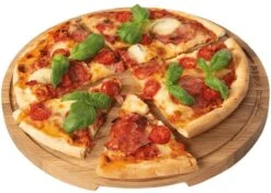 Boska Pizzaplank Friends L - BBQ Accessoires - Eikenhout - Handige Opvanggeul - Ø 34 Cm -Merkloos Winkel 1200x857