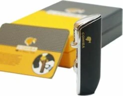 Cohiba® Sigarenaansteker - Sigarenboor - Sigaren - Sigaar - Cohiba Aansteker - Sigarenboor - Sigaren Accessoires - Sigarenknipper - Sigaar Aansteker - Cohiba - Incl. Luxe Geschenkdoos - Zwart -Merkloos Winkel 1200x937