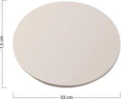 MaxxHome Pizzasteen - BBQ Steen - Pizzasteen Voor De Lekkerste Bereiding Van Een Pizza Op Jouw Barbecue Of In De Oven - Pizza Steen Rond - Medium (33 Cm) -Merkloos Winkel 1200x986
